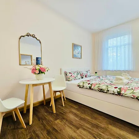 Urlaub-& Businesswohnung In 02 Apartment